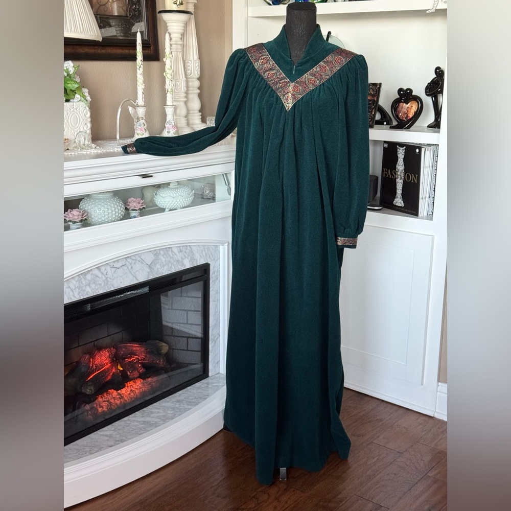 Vintage Vanity‎ Fair Green Long Robe